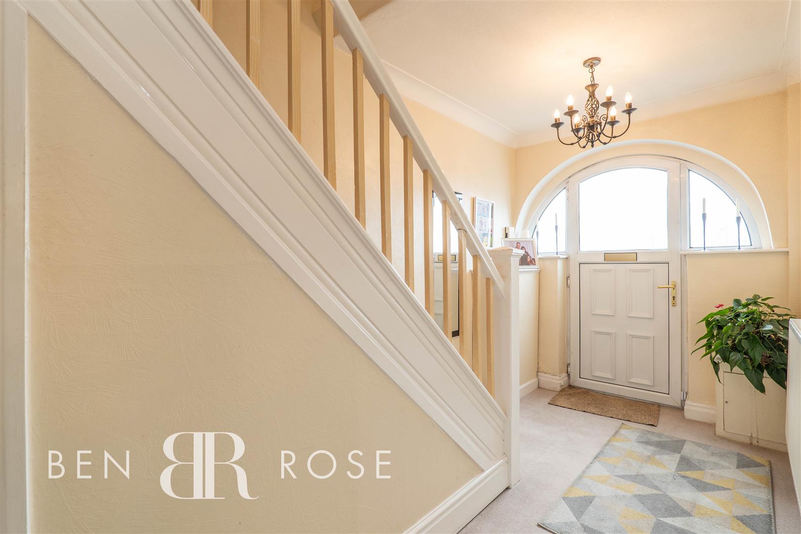 3 bed property in Brownedge Road, Preston